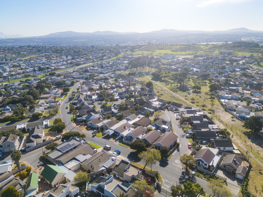 3 Bedroom Property for Sale in Protea Village Western Cape